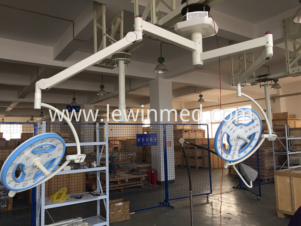 Hollow surgical equipment lamp